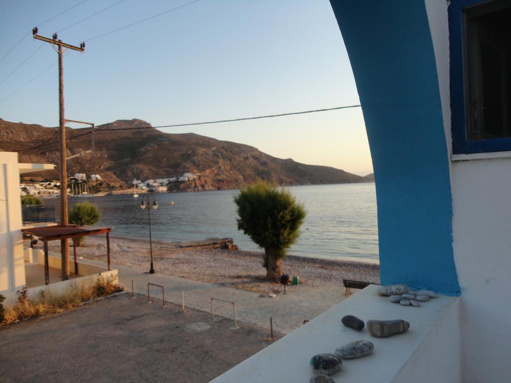 Pavlos Rooms Livadia  Exterior photo