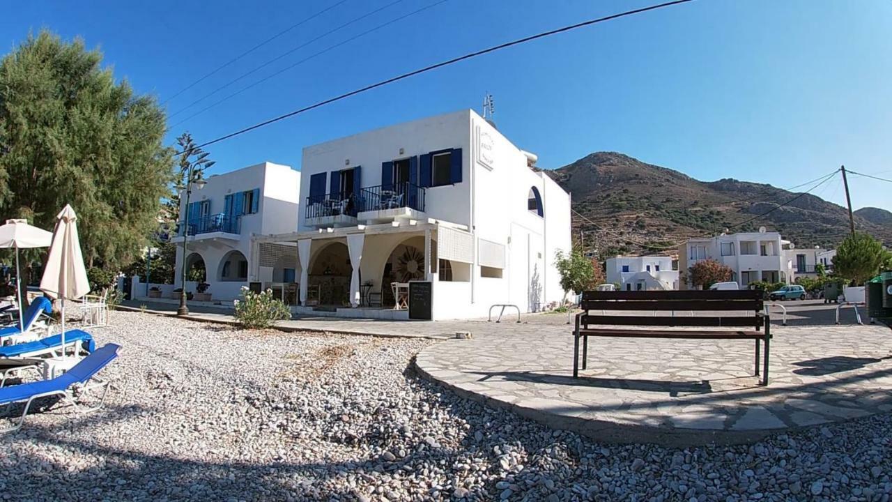 Pavlos Rooms Livadia  Exterior photo